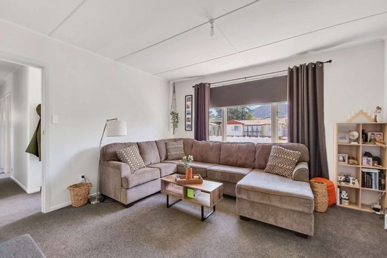 Photo of property in 44 Martin Street, Utuhina, Rotorua, 3015