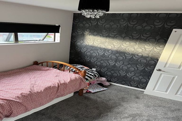 Photo of property in 79 Frobisher Street, Island Bay, Wellington, 6023