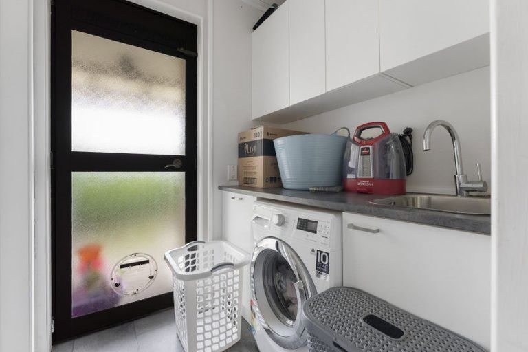 Photo of property in 19 Mcleavey Drive, Kelvin Grove, Palmerston North, 4414