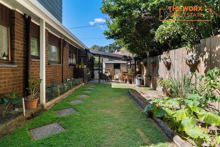 Photo of property in 2/13 Butterworth Avenue, Opaheke, Papakura, 2113