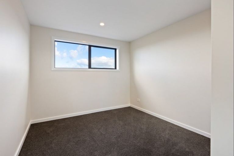 Photo of property in 58 Paparahi Place, Wainui, Silverdale, 0992