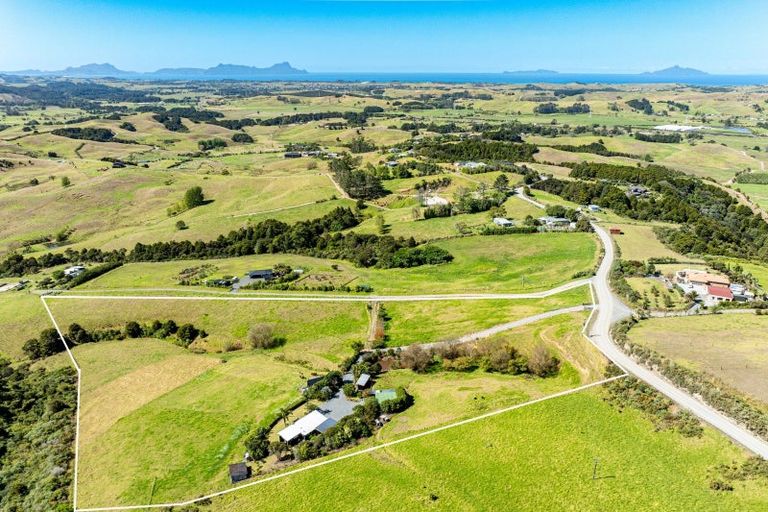 Photo of property in 280 Brooks Road, Waipu, 0582