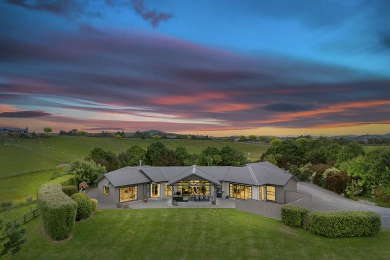 Photo of property in 19 Jg Wilson Drive, Waipukurau, 4281