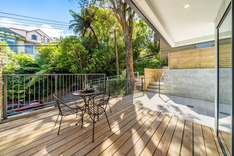 Photo of property in 5 Garfield Street, Brooklyn, Wellington, 6021