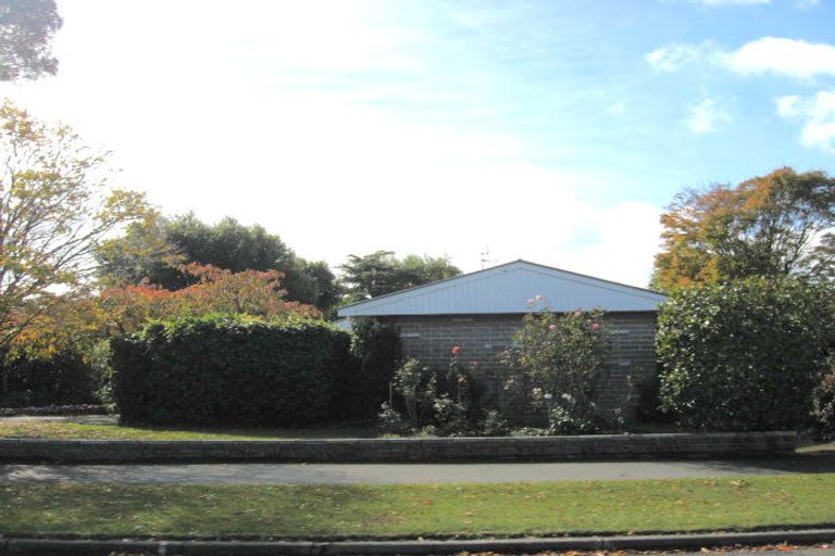 Photo of property in 54 Raxworthy Street, Ilam, Christchurch, 8041