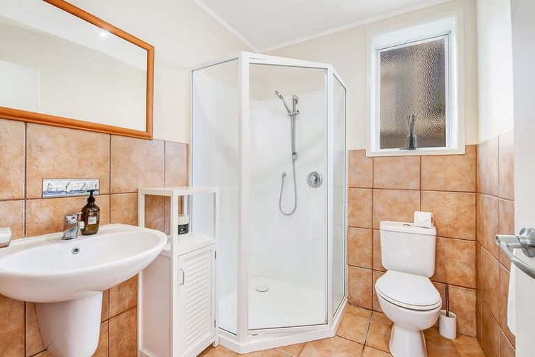 Photo of property in 70 Fidelis Avenue, Snells Beach, 0920