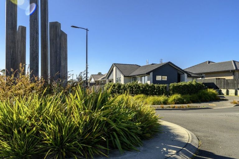 Photo of property in 10 Settler Avenue, Omokoroa, 3114