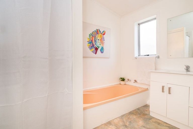 Photo of property in 4 Ashmore Street, Halfway Bush, Dunedin, 9010