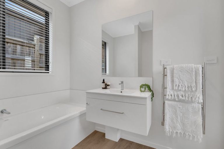 Photo of property in 1b Hera Lane, Pyes Pa, Tauranga, 3112