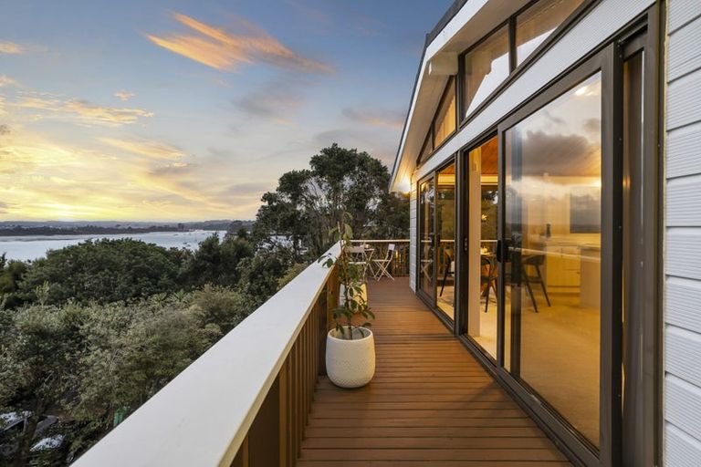 Photo of property in 42 Brigantine Drive, Beach Haven, Auckland, 0626