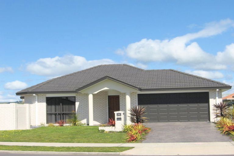 Photo of property in 712 Grenada Street, Papamoa Beach, Papamoa, 3118