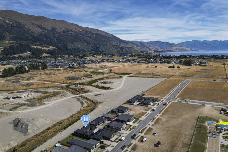Photo of property in 175 Burdon Loop, Lake Hawea, 9382