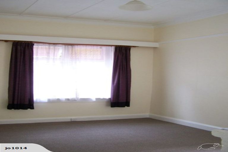 Photo of property in 120 Shakespeare Road, Bluff Hill, Napier, 4110