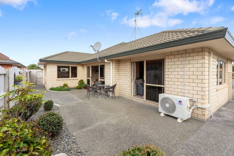 Photo of property in 72a Beachwater Drive, Papamoa Beach, Papamoa, 3118