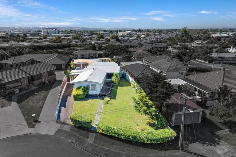 Photo of property in 1 Sexton Place, Manurewa East, Auckland, 2102