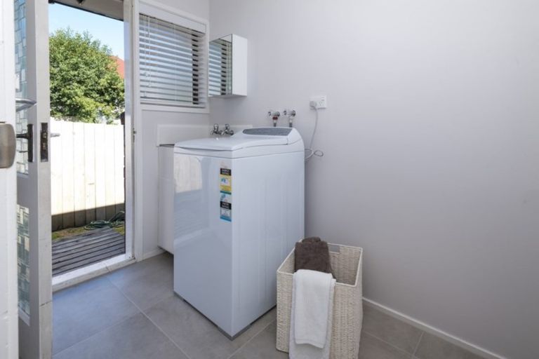 Photo of property in 2/123 Prince Regent Drive, Half Moon Bay, Auckland, 2012