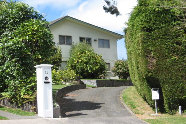 Photo of property in 22 Scenic Heights, Acacia Bay, Taupo, 3330