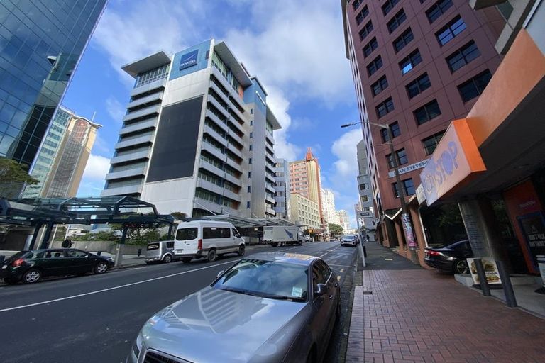 Photo of property in Terrace Tower Apartments, 12c/126 The Terrace, Wellington Central, Wellington, 6011