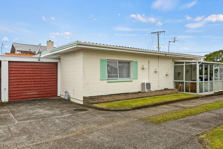 Photo of property in 12a Massey Street, Westown, New Plymouth, 4310