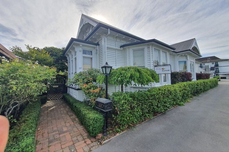 Photo of property in 27 Holly Road, St Albans, Christchurch, 8014