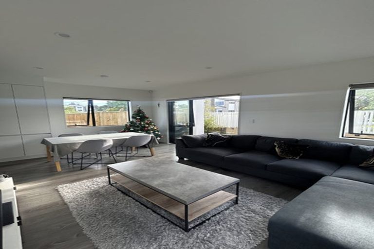 Photo of property in 20/12 Arney Road, Ranui, Auckland, 0612