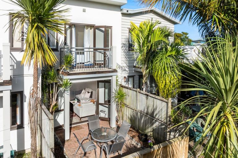 Photo of property in The Grange, 25/92 Bush Road, Albany, Auckland, 0632