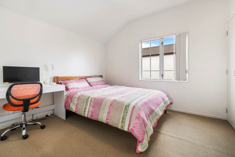 Photo of property in 25 Kirikiri Lane, East Tamaki, Auckland, 2013