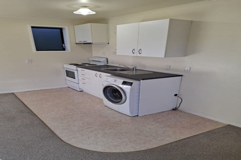 Photo of property in 6 Walker Avenue, Paremata, Porirua, 5026