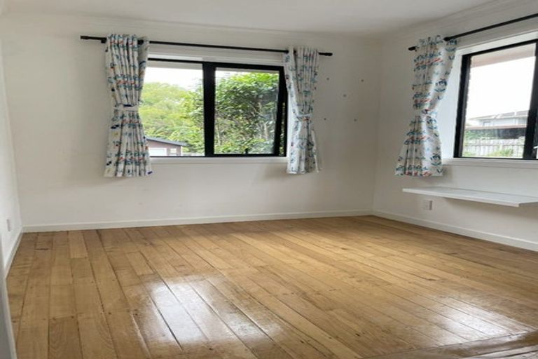 Photo of property in 33 Northall Road, New Lynn, Auckland, 0600