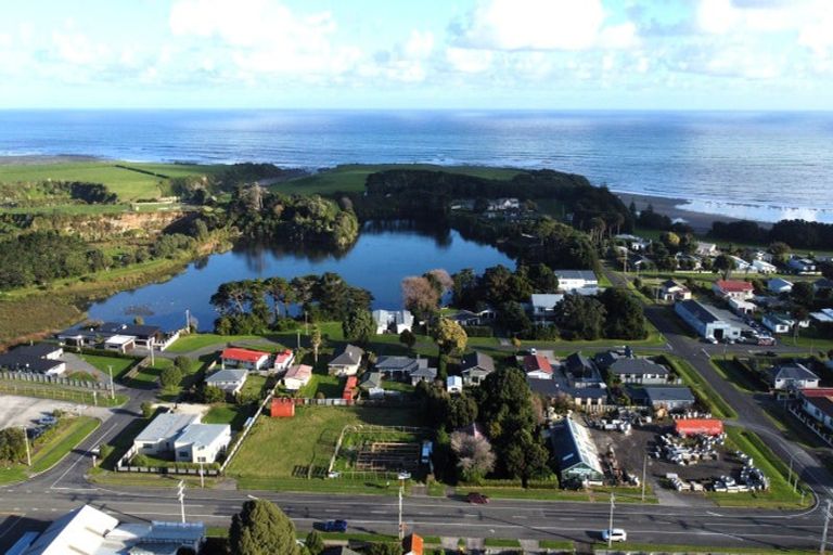 Photo of property in 8 Tasman Street, Opunake, 4616