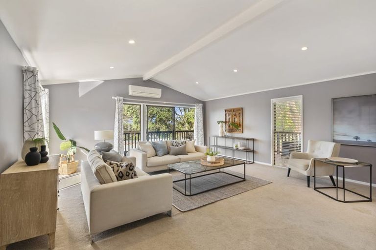 Photo of property in 29 Calman Place, Chatswood, Auckland, 0626