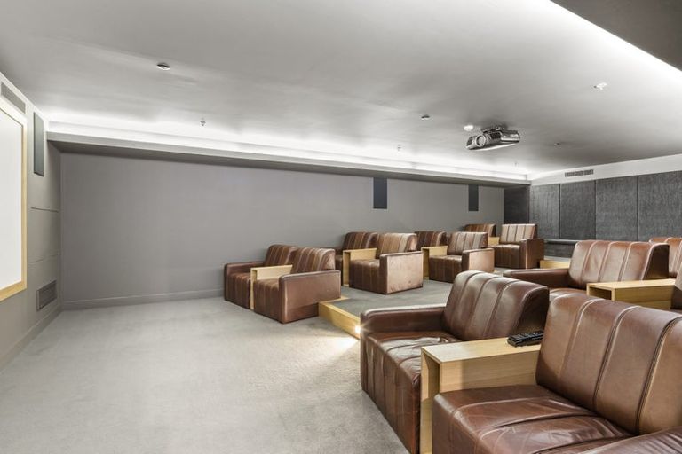 Photo of property in Clyde Quay Wharf, 2d/1 Clyde Quay Wharf, Te Aro, Wellington, 6011