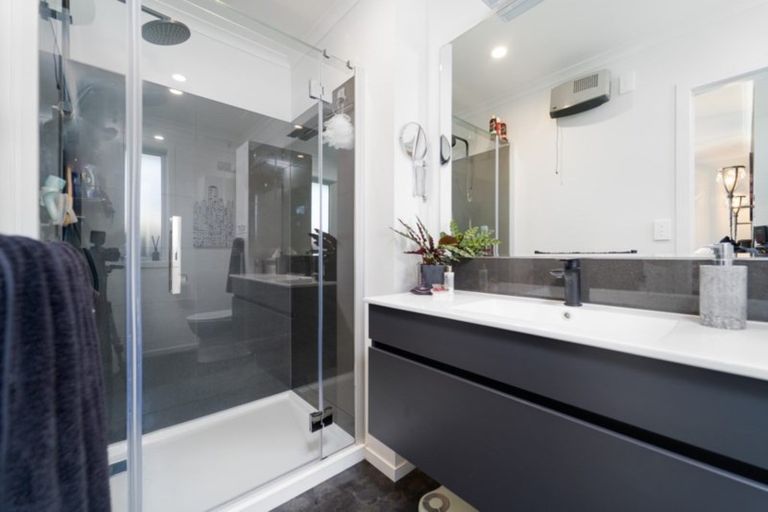 Photo of property in 21 Stoneleigh Drive, Solway, Masterton, 5810