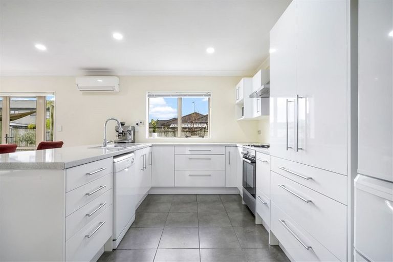 Photo of property in 36 Cate Road, Rototuna North, Hamilton, 3210