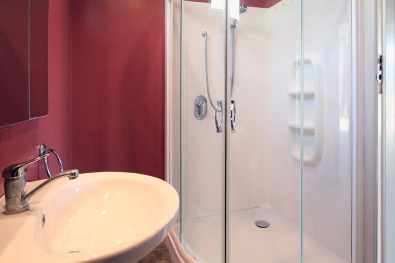 Photo of property in 62 Shakespeare Road, Bluff Hill, Napier, 4110