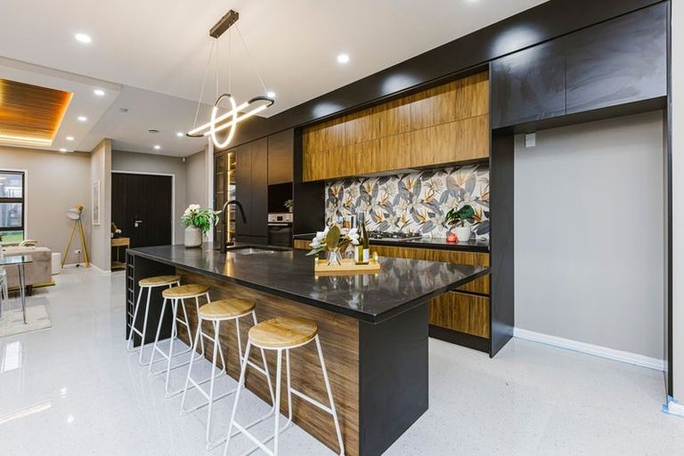 Photo of property in 41 Kaitiaki Drive, Clarks Beach, 2122