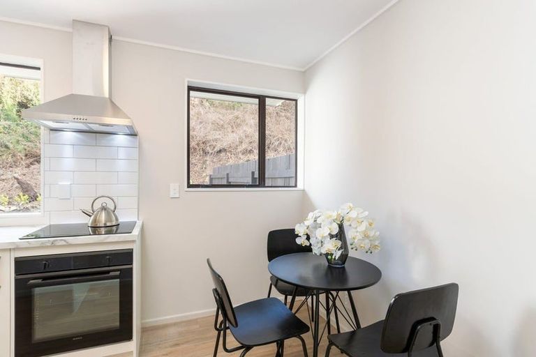 Photo of property in 8/75 Delhi Crescent, Khandallah, Wellington, 6035