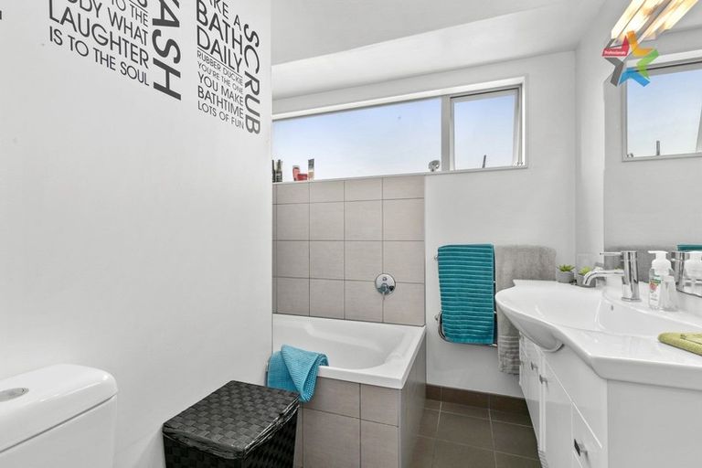 Photo of property in 1a/10 Park Avenue, Epuni, Lower Hutt, 5011