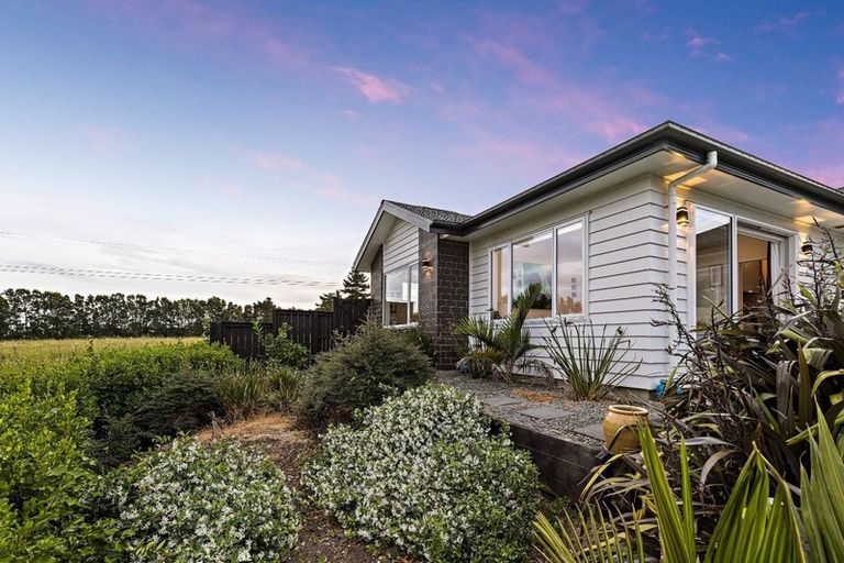 Photo of property in 11 Nobilo Road, Kumeu, 0810