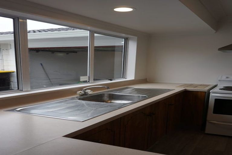 Photo of property in 2/140 Fraser Street, Tauranga South, Tauranga, 3112