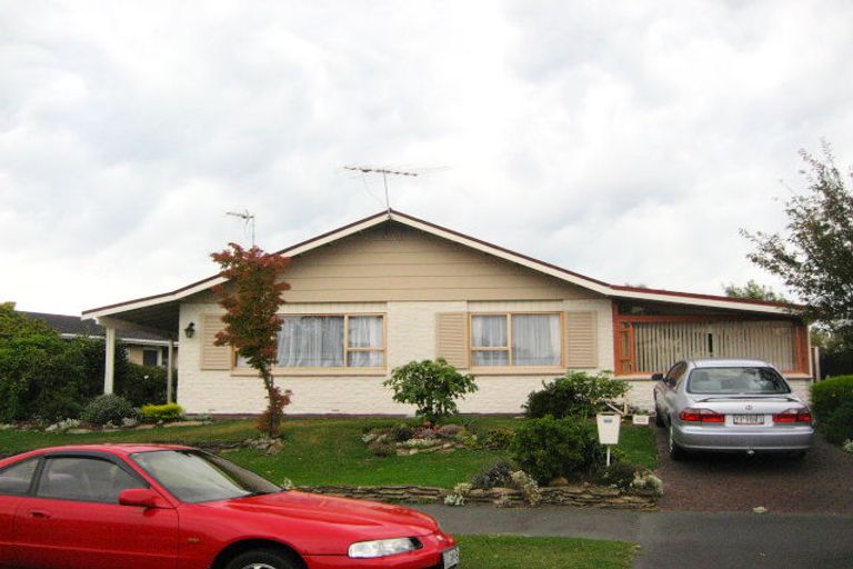 Photo of property in 12 Estuary Crescent, Fairfield, Dunedin, 9018