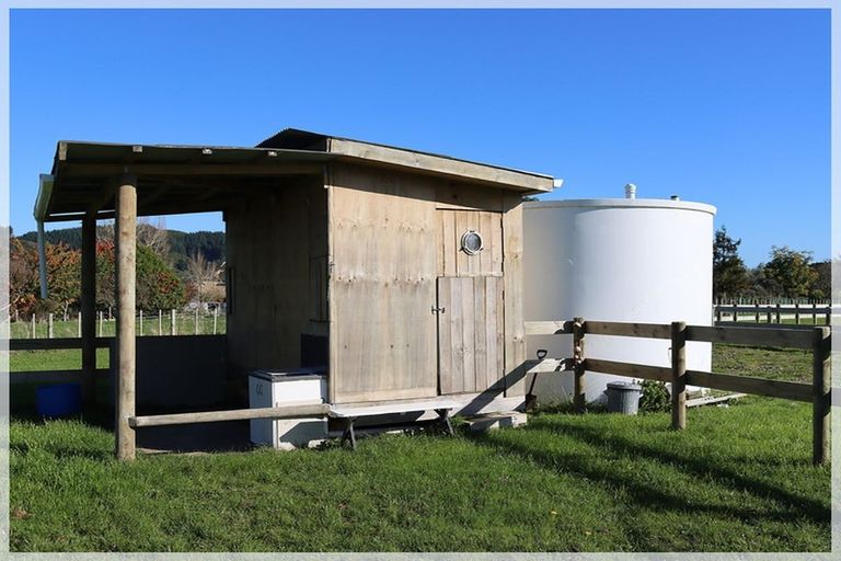 Photo of property in 213c Muhunoa East Road, Ohau, Levin, 5570