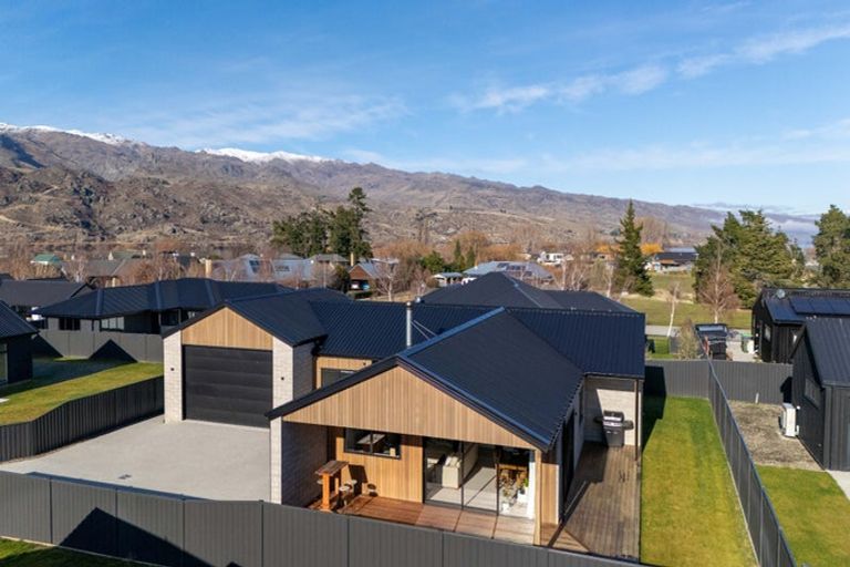 Photo of property in 8 Duohys Lane, Mount Pisa, 9383