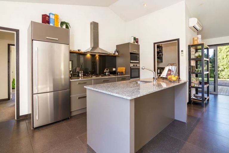 Photo of property in 21 Stewart Glen, Acacia Bay, Taupo, 3385