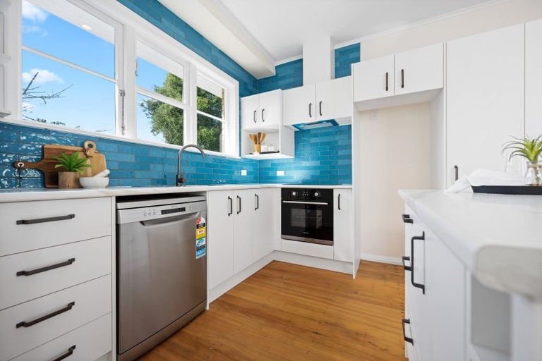 Photo of property in 8 Casey Avenue, Fairfield, Hamilton, 3214