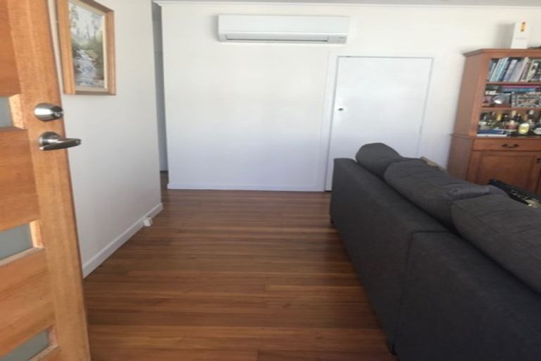 Photo of property in 2/1a Wade Avenue, Onehunga, Auckland, 1061