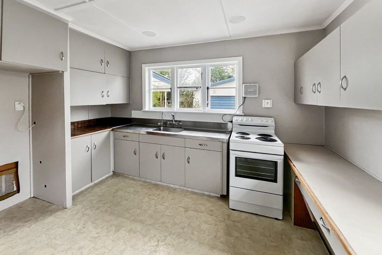 Photo of property in 115 Pahiatua Street, Hokowhitu, Palmerston North, 4410