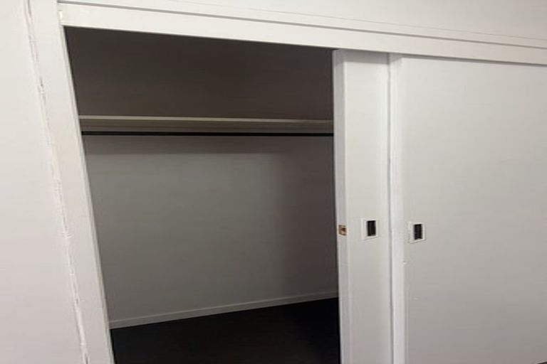 Photo of property in 2/527 Beach Road, Murrays Bay, Auckland, 0630