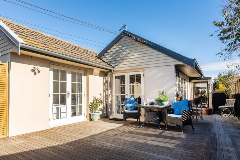 Photo of property in 87 Abberley Crescent, St Albans, Christchurch, 8014