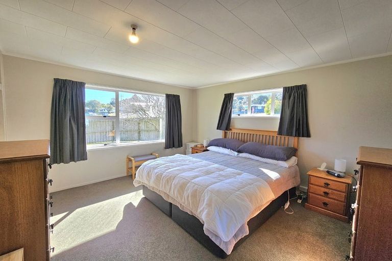 Photo of property in 235 Heta Road, Merrilands, New Plymouth, 4312